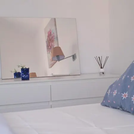 Summer Apartment *